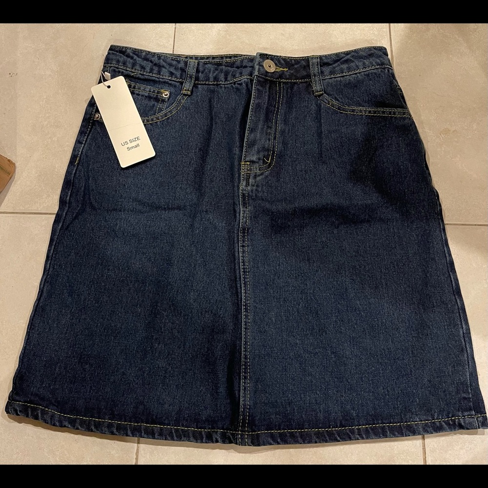 Women's Basic Rugged Wear Denim Skirt with Slit